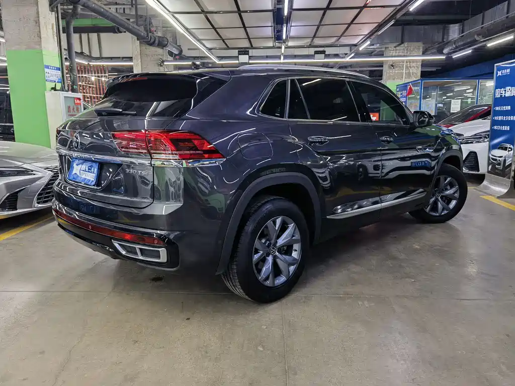 Volkswagen Touareg 2022 Touareg X 330TSI FWD Luxury Edition 2022 - thumbnail 4