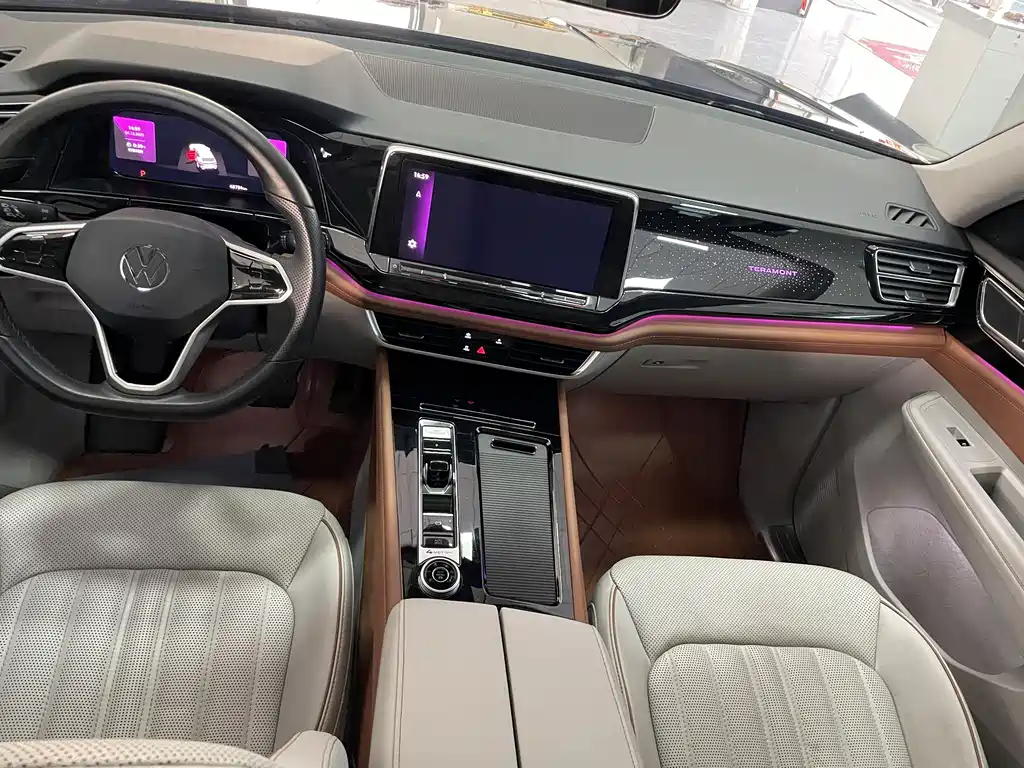 Volkswagen Touareg 2023 380TSI AWD Premium Luxury Edition 2022 - thumbnail 16