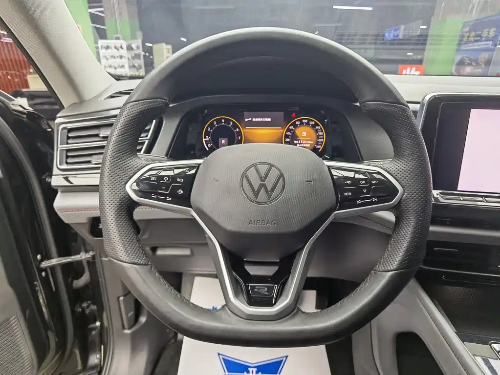 Volkswagen Touareg 2022 Touareg X 330TSI FWD Luxury Edition 2022 - thumbnail 10