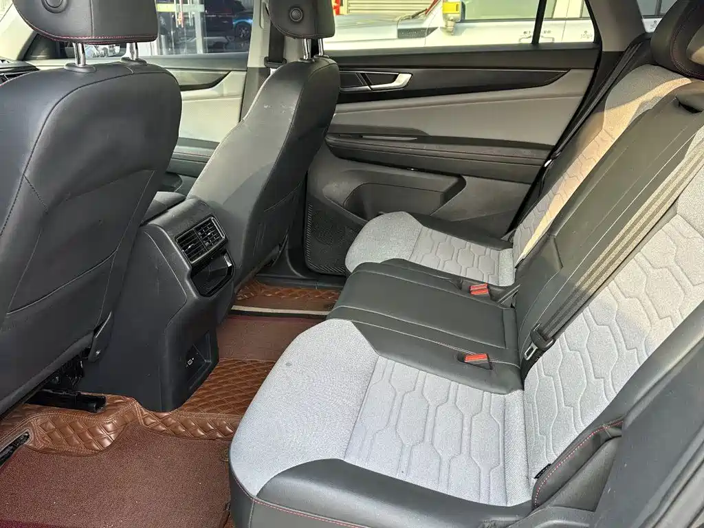Volkswagen Toucan 2022 Toucan X 330TSI FWD Luxury Edition 2023 - thumbnail 5