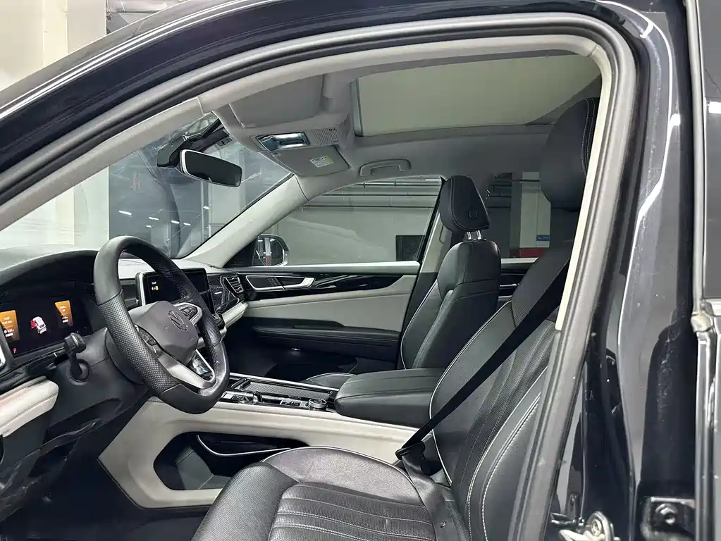 Volkswagen Touareg 2022 380TSI AWD Premium Luxury Edition 2021 - thumbnail 4