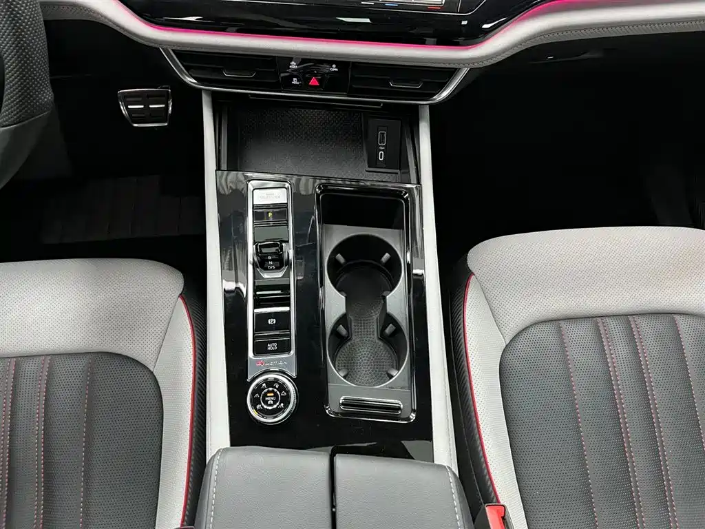 Volkswagen Teramont 2023 Teramont X Facelift 380TSI AWD Premium Luxury Edition 2022 - thumbnail 5