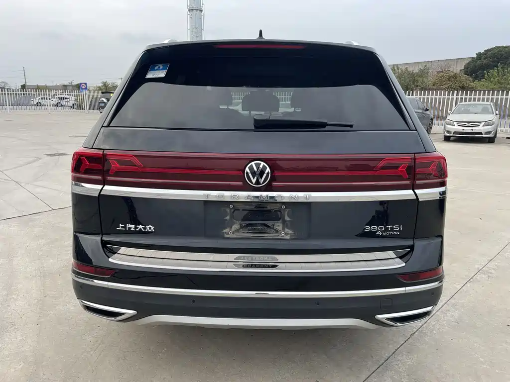 Volkswagen Touareg 2023 380TSI AWD Premium Luxury Edition 2022 - thumbnail 25