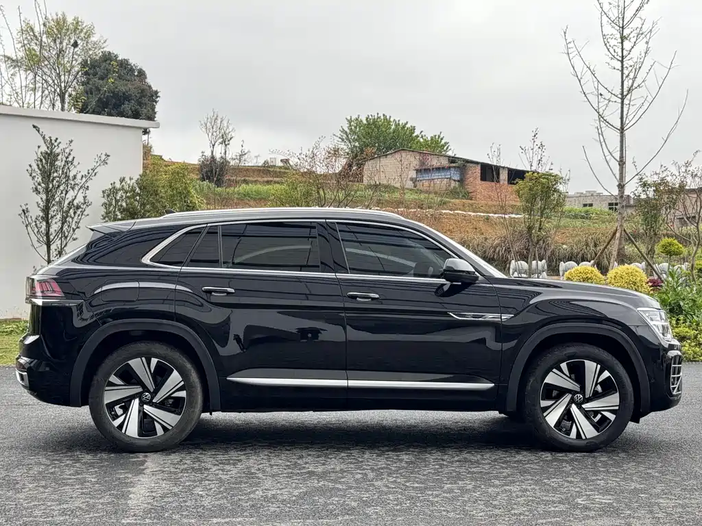 Volkswagen Teramont 2023 Teramont X Facelift 380TSI AWD Premium Luxury Edition 2023 - thumbnail 4