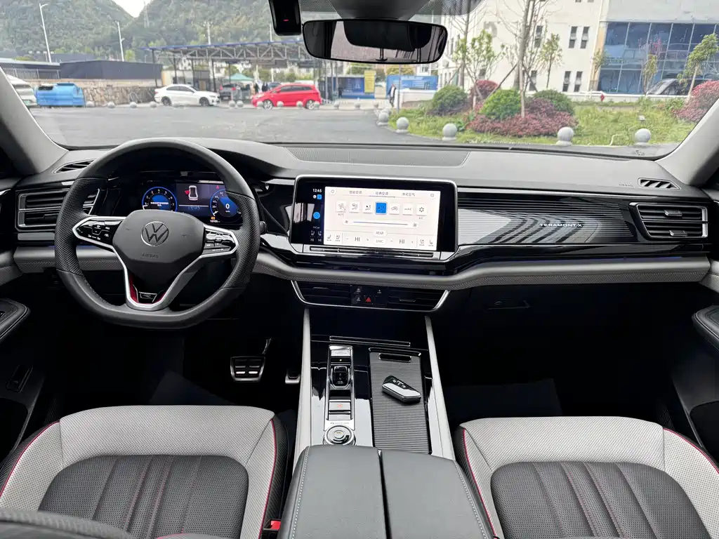 Volkswagen Teramont 2023 Teramont X Facelift 380TSI AWD Premium Luxury Edition 2023 - thumbnail 7