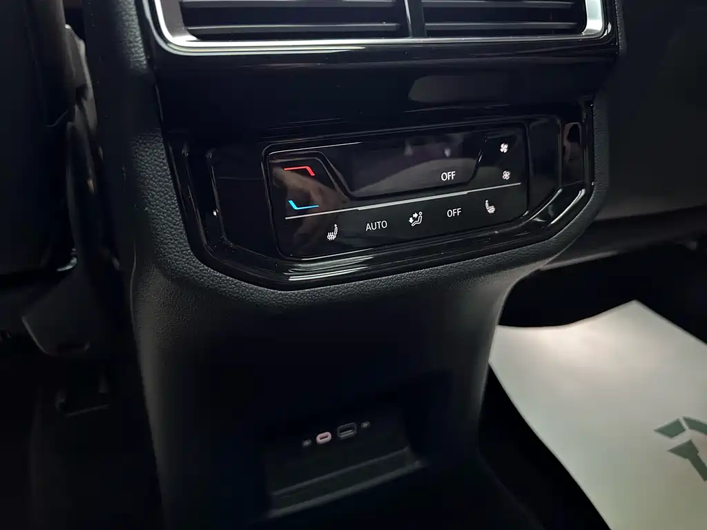 Volkswagen Touareg 2023 380TSI AWD Premium Luxury Edition 2023 - thumbnail 28