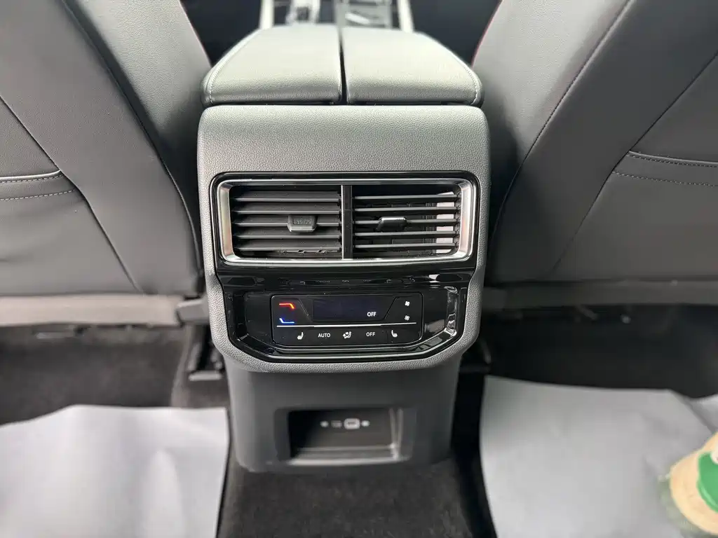 Volkswagen Teramont 2023 Teramont X Facelift 380TSI AWD Premium Luxury Edition 2023 - thumbnail 11