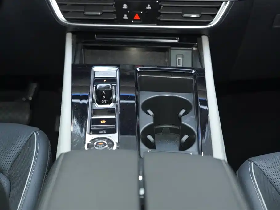Volkswagen Teramont 2023 Facelift 380TSI AWD Premium Luxury Edition 2024 - thumbnail 22