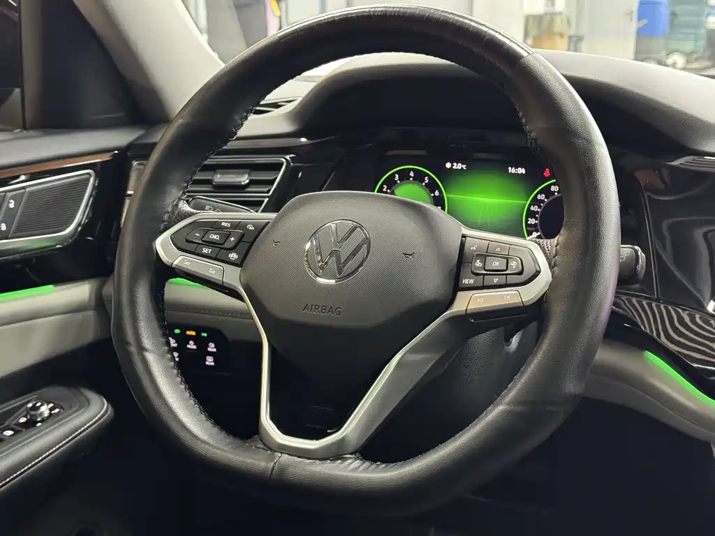 Volkswagen Toucan 2022 330TSI FWD Premium Luxury Edition 2021 - thumbnail 7
