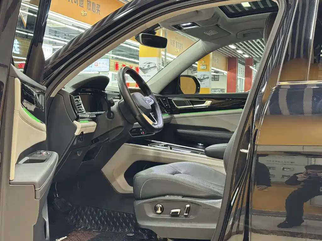 Volkswagen Toucan 2022 330TSI FWD Premium Luxury Edition 2021 - thumbnail 9