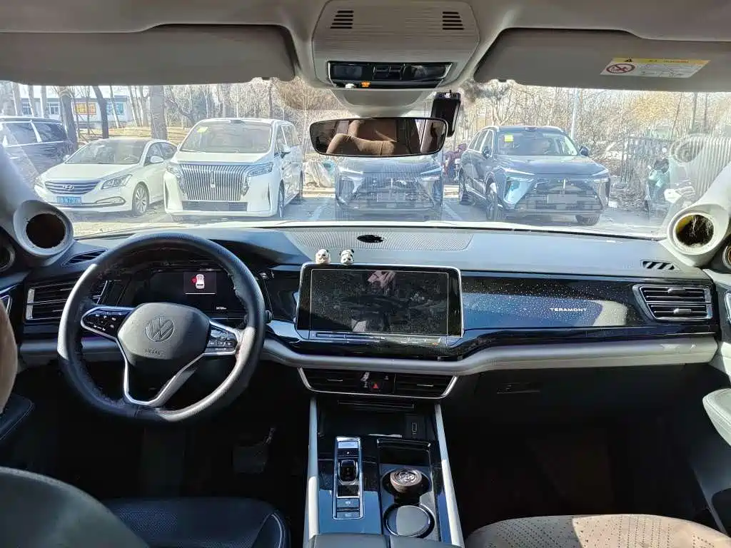 Volkswagen Touareg 2022 330TSI FWD Premium Luxury Edition 2023 - thumbnail 8