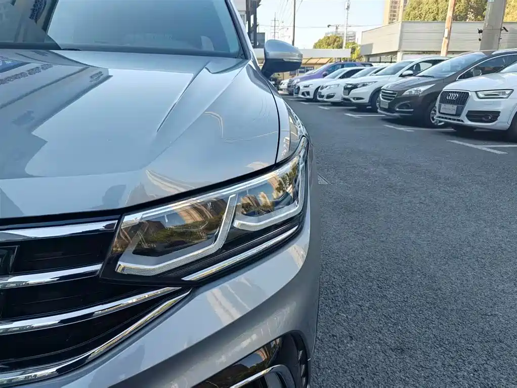 Volkswagen Tiguan L New Energy 2022 430PHEV Plug-in Hybrid Flagship Edition 2022 - thumbnail 3