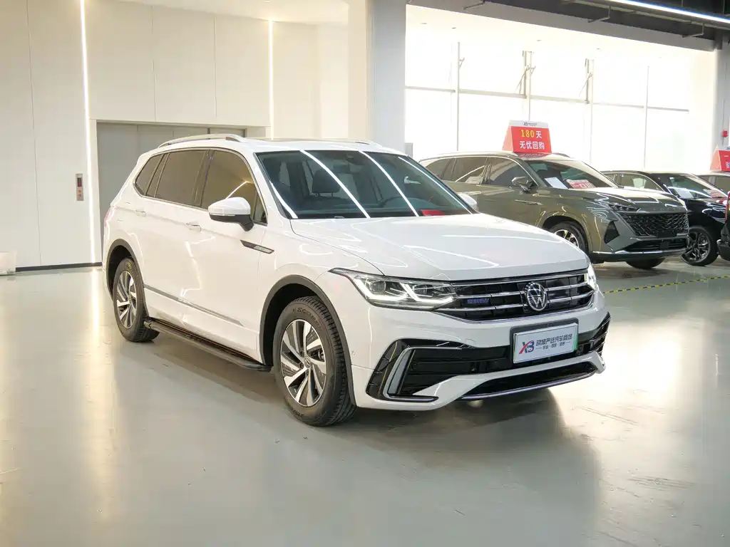 Volkswagen Tiguan L New Energy 2022 430PHEV Plug-in Hybrid Flagship Edition 2022 - thumbnail 3