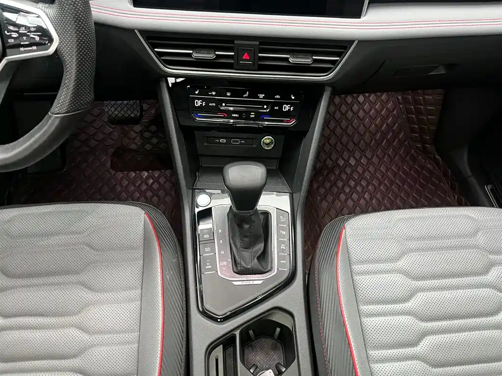 Volkswagen Tiguan L New Energy 2022 430PHEV Plug-in Hybrid Flagship Edition 2022 - thumbnail 5