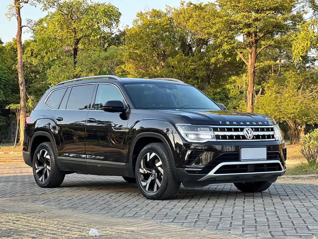 Volkswagen Teramont 2022 330TSI FWD Premium Luxury Edition 2022 - thumbnail 3