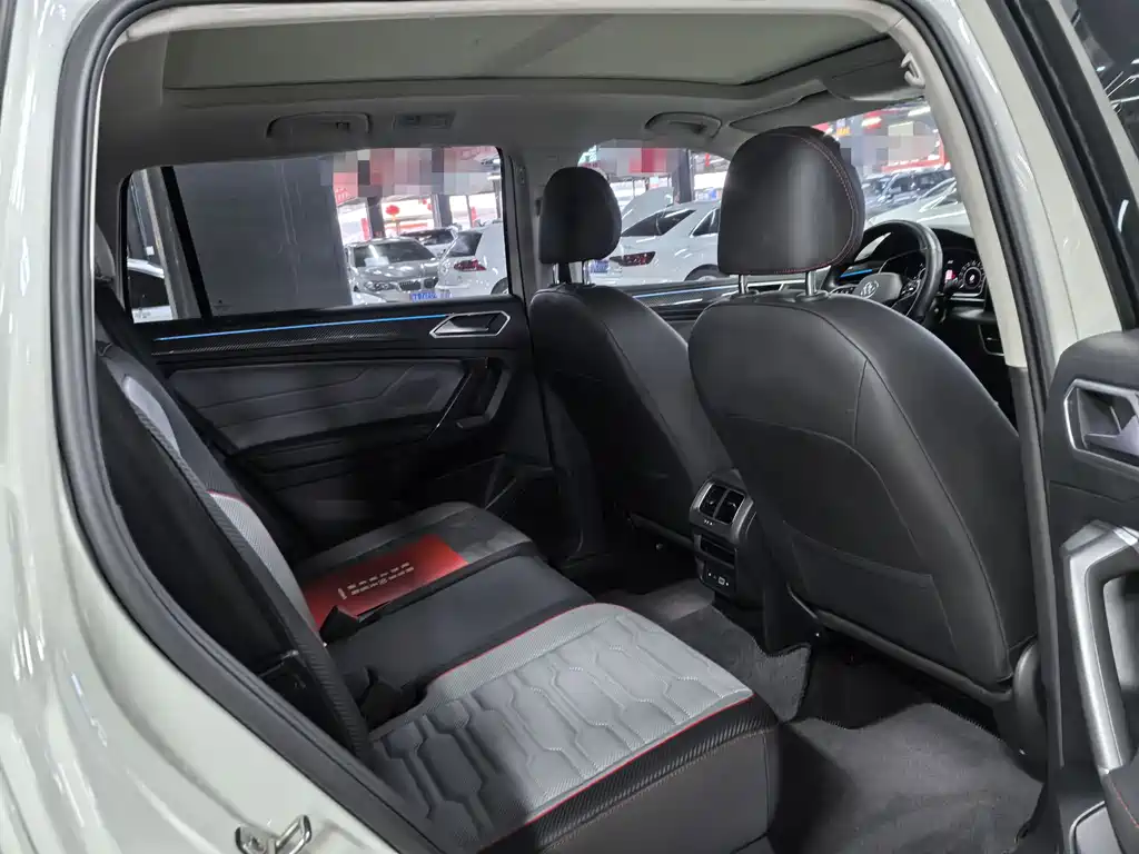 Volkswagen Tiguan L New Energy 2022 430PHEV Plug-in Hybrid Flagship Edition 2022 - thumbnail 8