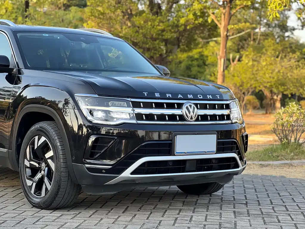 Volkswagen Teramont 2022 330TSI FWD Premium Luxury Edition 2022 - thumbnail 4