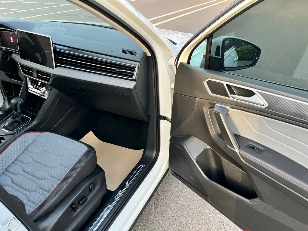 Volkswagen Tiguan L New Energy 2023 430PHEV Plug-in Hybrid Flagship Edition 2023 - thumbnail 7