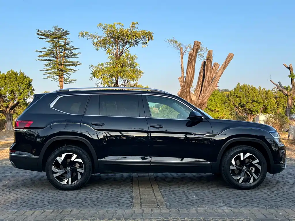 Volkswagen Teramont 2022 330TSI FWD Premium Luxury Edition 2022 - thumbnail 5