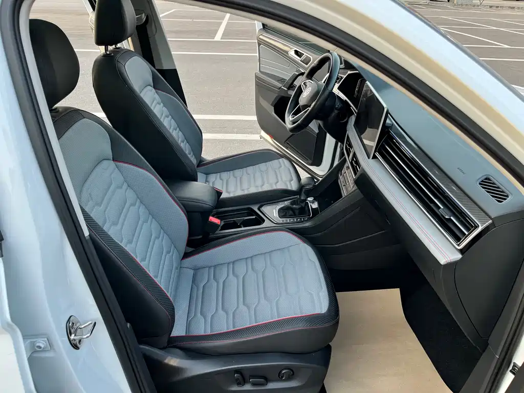 Volkswagen Tiguan L New Energy 2023 430PHEV Plug-in Hybrid Flagship Edition 2023 - thumbnail 8