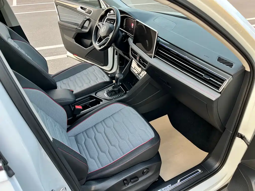 Volkswagen Tiguan L New Energy 2023 430PHEV Plug-in Hybrid Flagship Edition 2023 - thumbnail 9