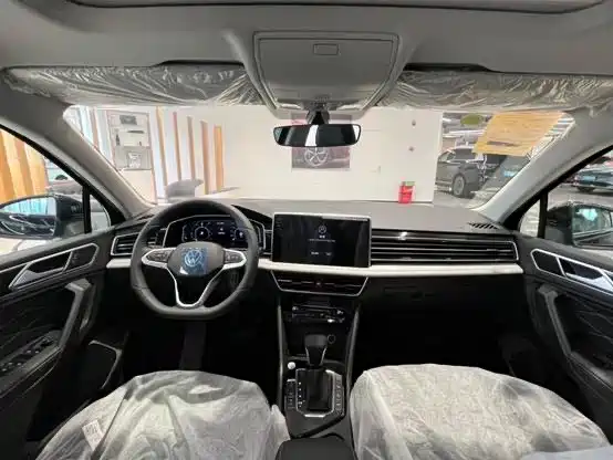 Volkswagen Tiguan L New Energy 2023 430PHEV Plug-in Hybrid Premium Edition 2025 - thumbnail 8