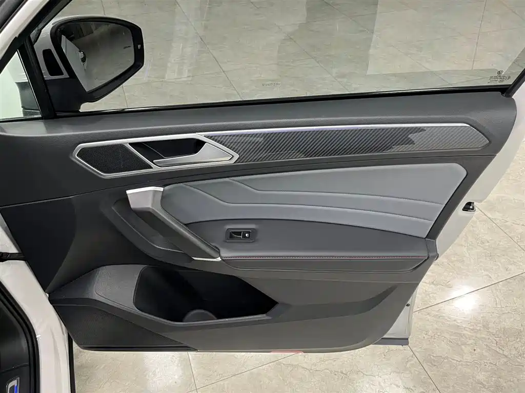 Volkswagen Tiguan L New Energy 2022 430PHEV Plug-in Hybrid Flagship Edition 2022 - thumbnail 12