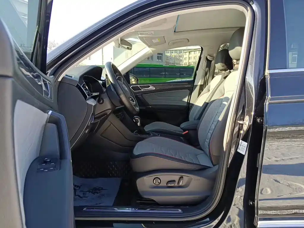 Volkswagen Tiguan L New Energy 2022 430PHEV Plug-in Hybrid Premium Edition 2022 - thumbnail 7