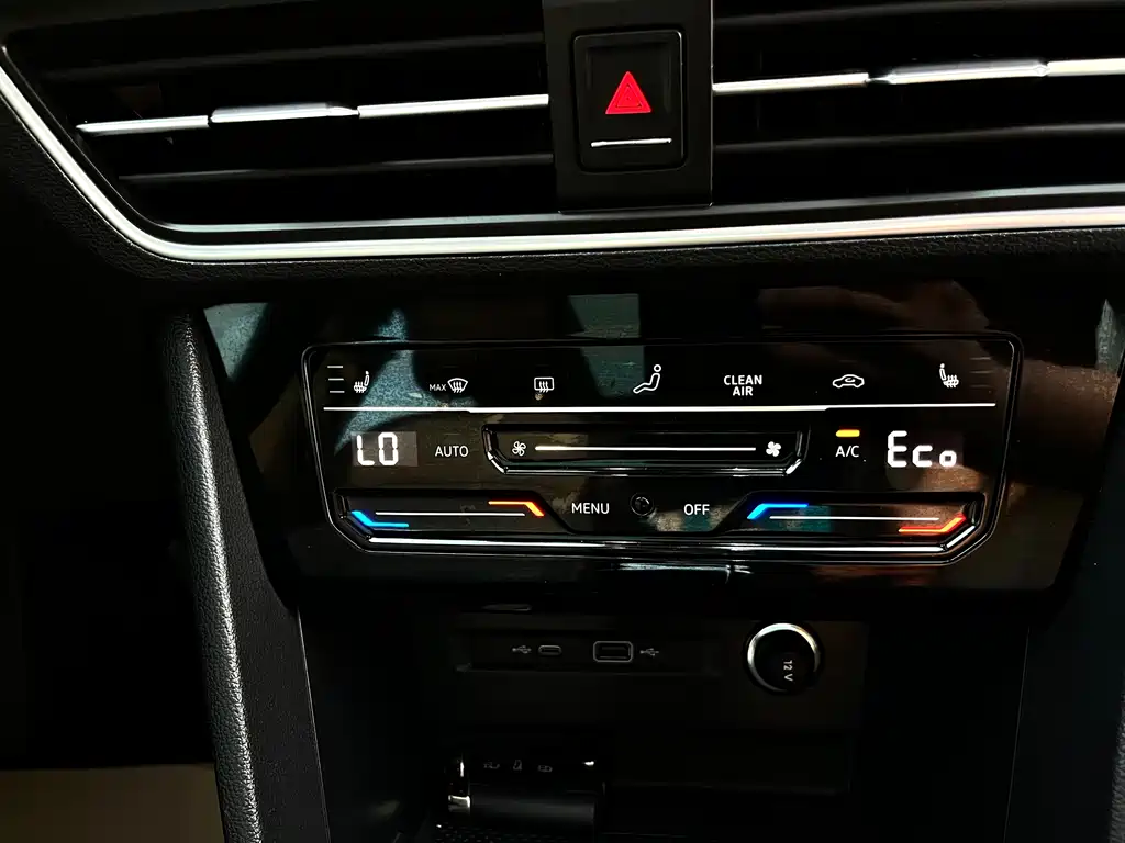 Volkswagen Tiguan L New Energy 2023 430PHEV Plug-in Hybrid Flagship Edition 2023 - thumbnail 14