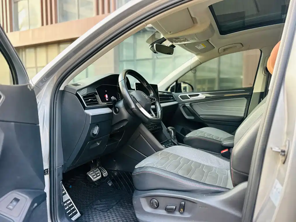 Volkswagen Tiguan X 2021 330TSI FWD Flagship Edition 2022 - thumbnail 7