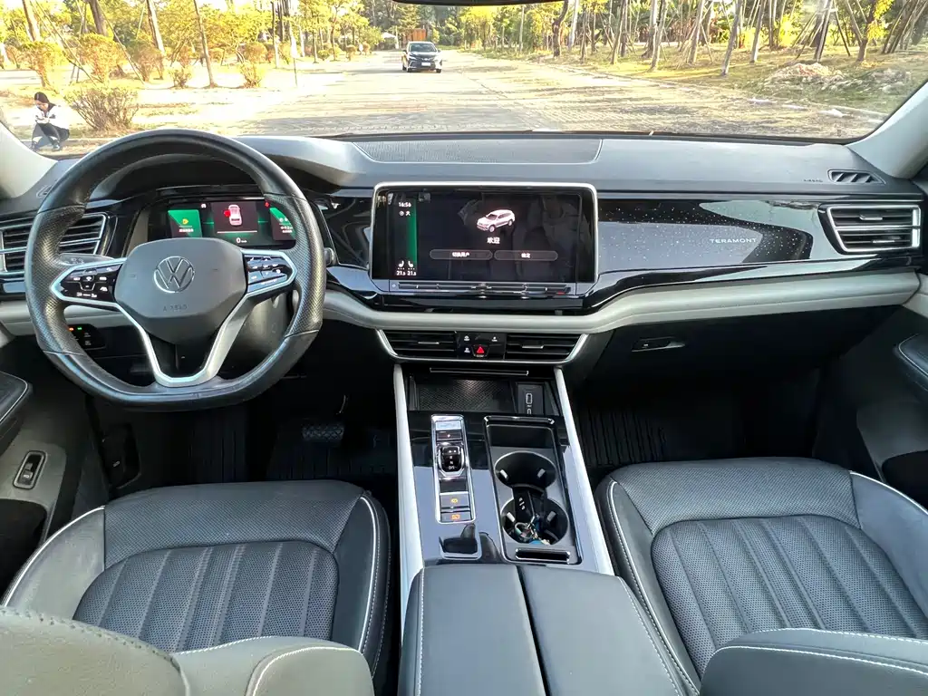 Volkswagen Teramont 2022 330TSI FWD Premium Luxury Edition 2022 - thumbnail 22