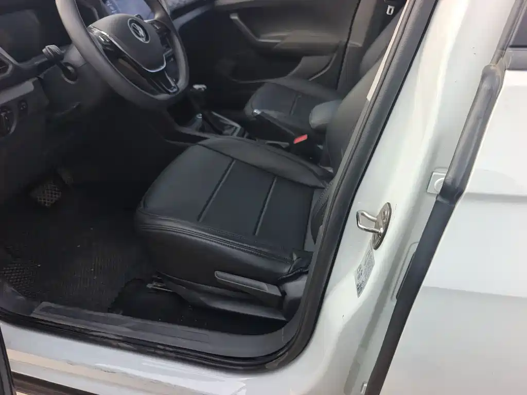Volkswagen T-Cross 2023 1.5L Automatic Comfort Version 2024 - thumbnail 5
