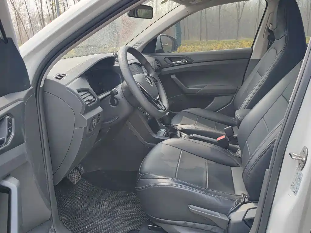Volkswagen T-Cross 2023 1.5L Automatic Comfort Edition 2024 - thumbnail 5