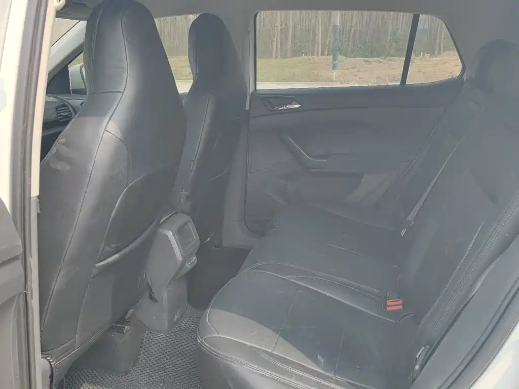 Volkswagen T-Cross 2023 1.5L Automatic Style Edition 2024 - thumbnail 6