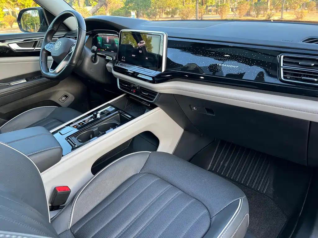 Volkswagen Teramont 2022 330TSI FWD Premium Luxury Edition 2022 - thumbnail 27