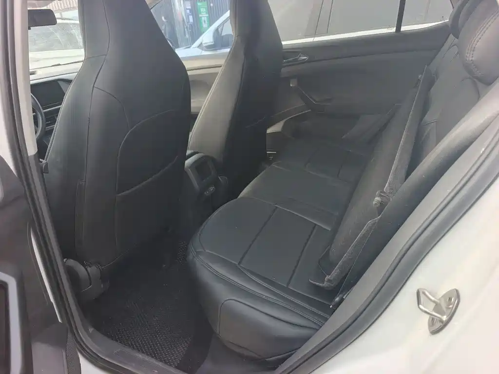 Volkswagen T-Cross 2023 1.5L Automatic Comfort Version 2024 - thumbnail 9
