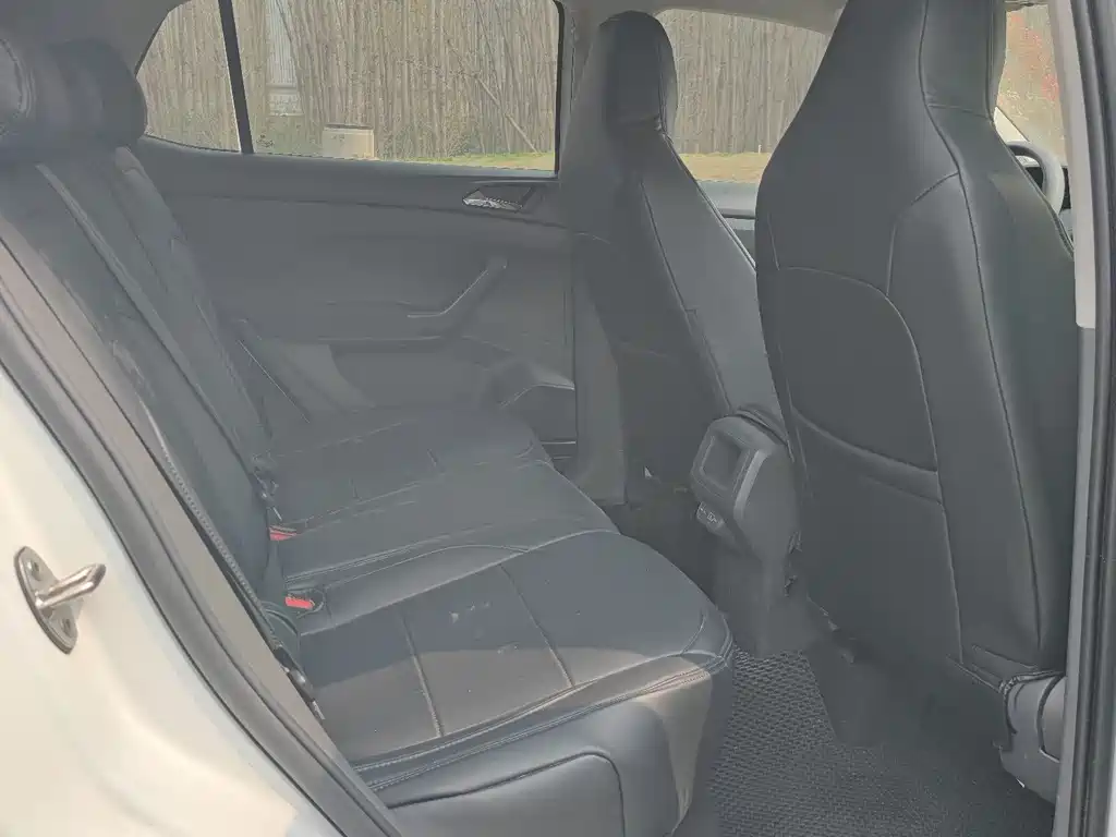 Volkswagen T-Cross 2023 1.5L Automatic Comfort Edition 2024 - thumbnail 9