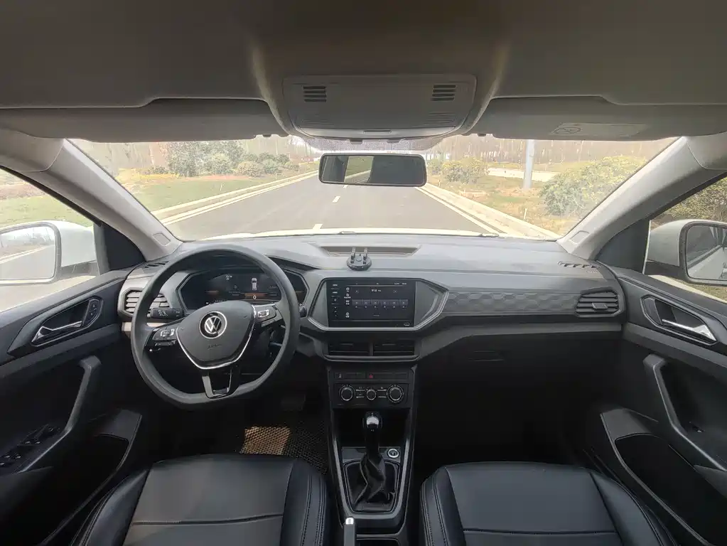 Volkswagen T-Cross 2023 1.5L Automatic Style Edition 2024 - thumbnail 9