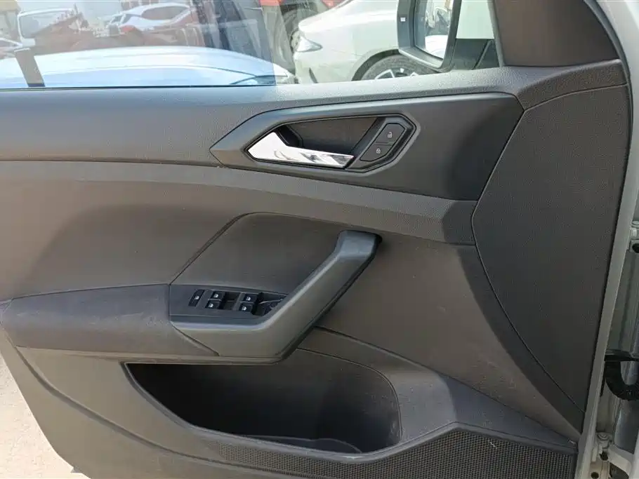 Volkswagen T-Cross 2023 280TSI DSG Comfort Edition 2024 - thumbnail 7
