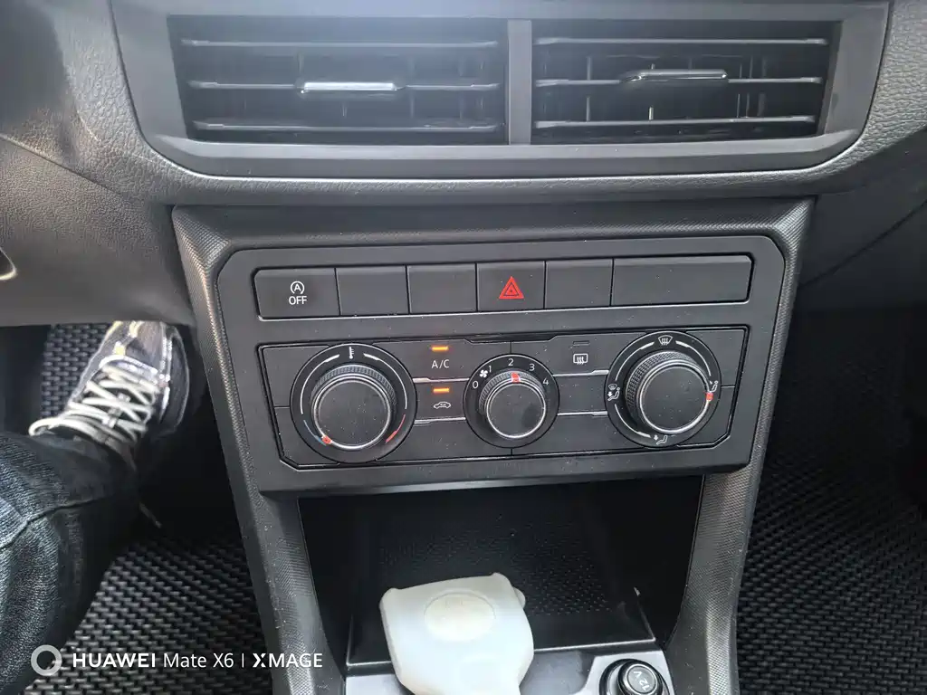 Volkswagen T-Cross 2023 Model Year Facelift 1.5L Automatic Style Edition 2024 - thumbnail 10