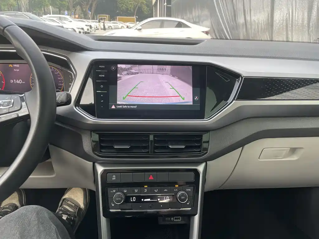 Volkswagen T-Cross 2023 280TSI DSG Luxury Edition 2022 - thumbnail 7