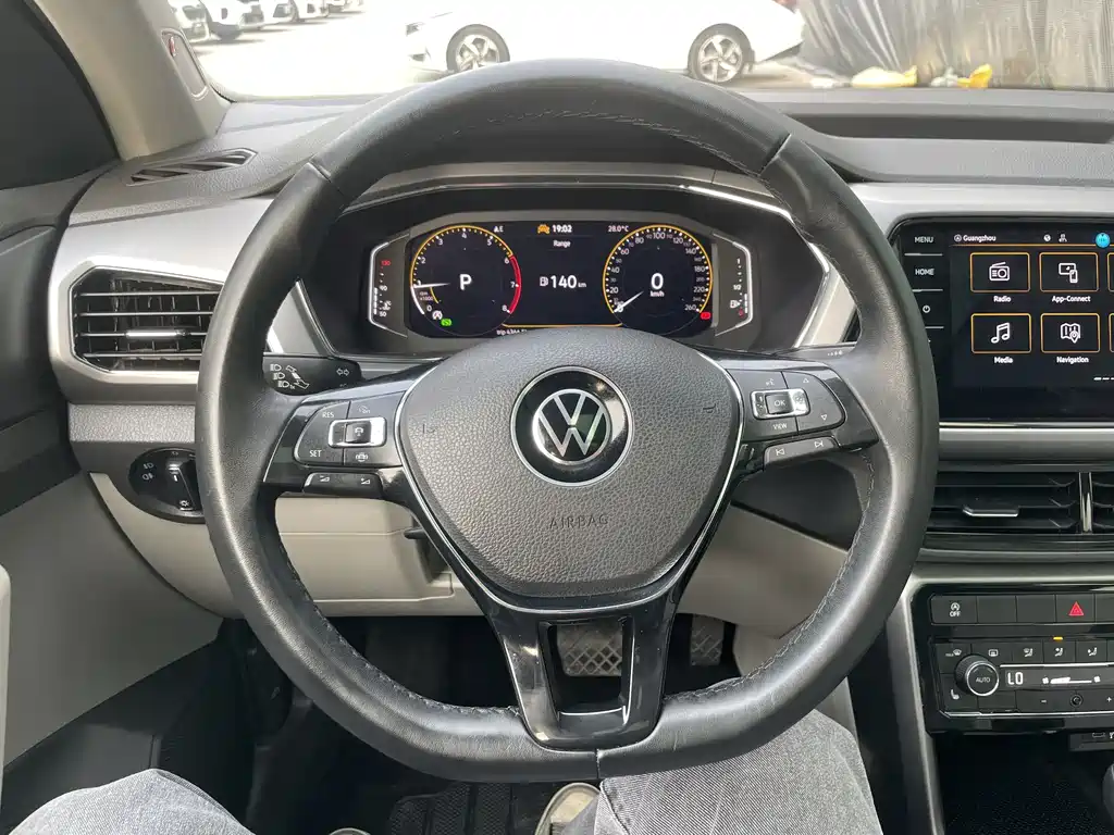 Volkswagen T-Cross 2023 280TSI DSG Luxury Edition 2022 - thumbnail 8