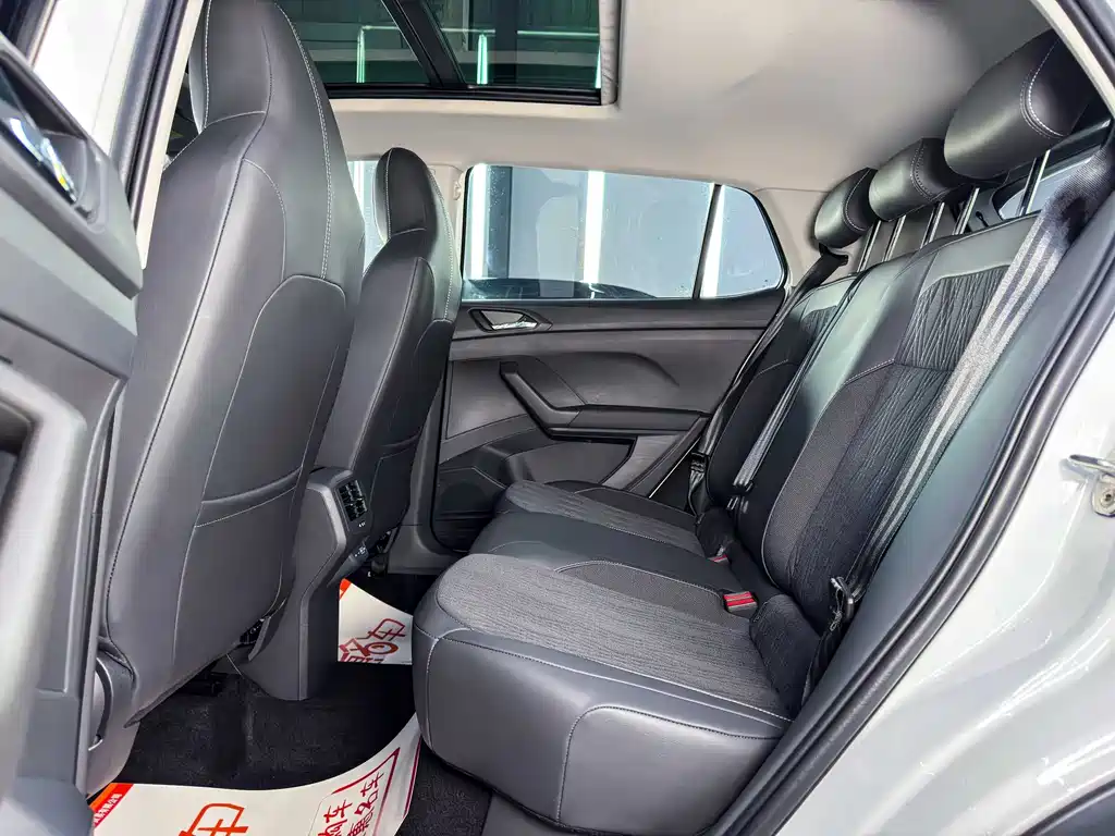 Volkswagen T-Cross 2023 300TSI DSG Comfort Edition 2024 - thumbnail 10