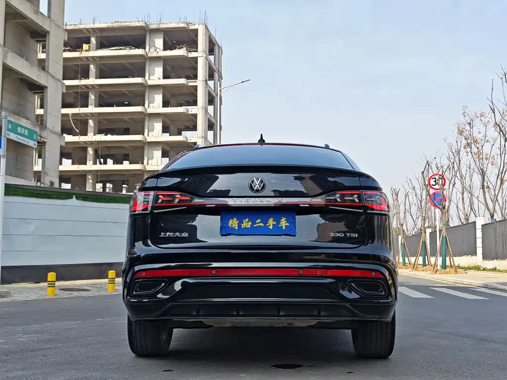Volkswagen Tiguan X 2022 330TSI FWD Flagship Edition 2023 - thumbnail 5
