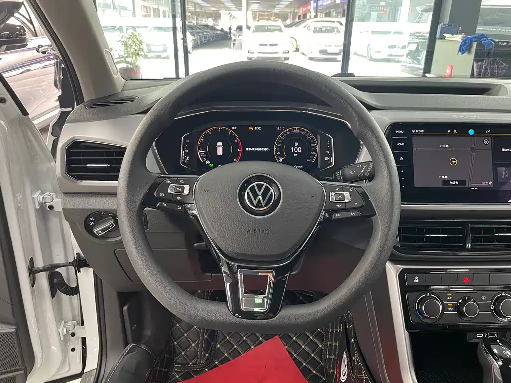 Volkswagen T-Cross 2023 280TSI DSG Luxury Edition 2022 - thumbnail 9
