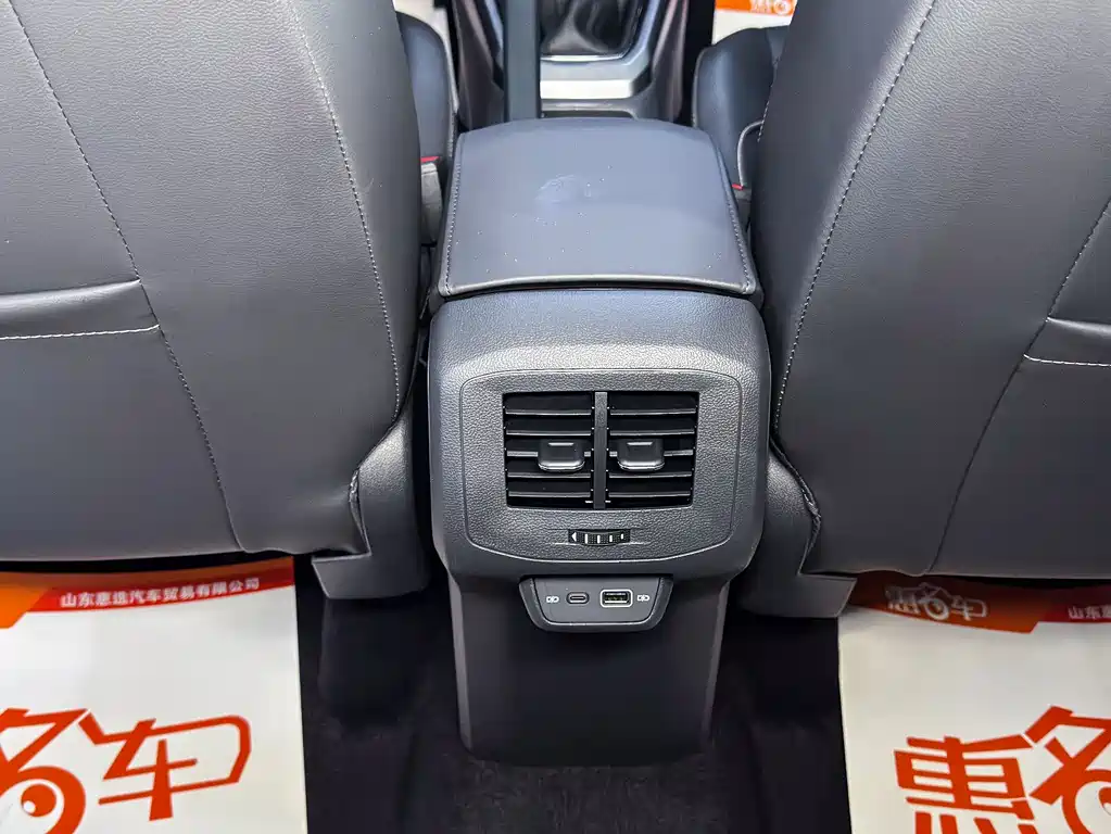 Volkswagen T-Cross 2023 300TSI DSG Comfort Edition 2024 - thumbnail 12