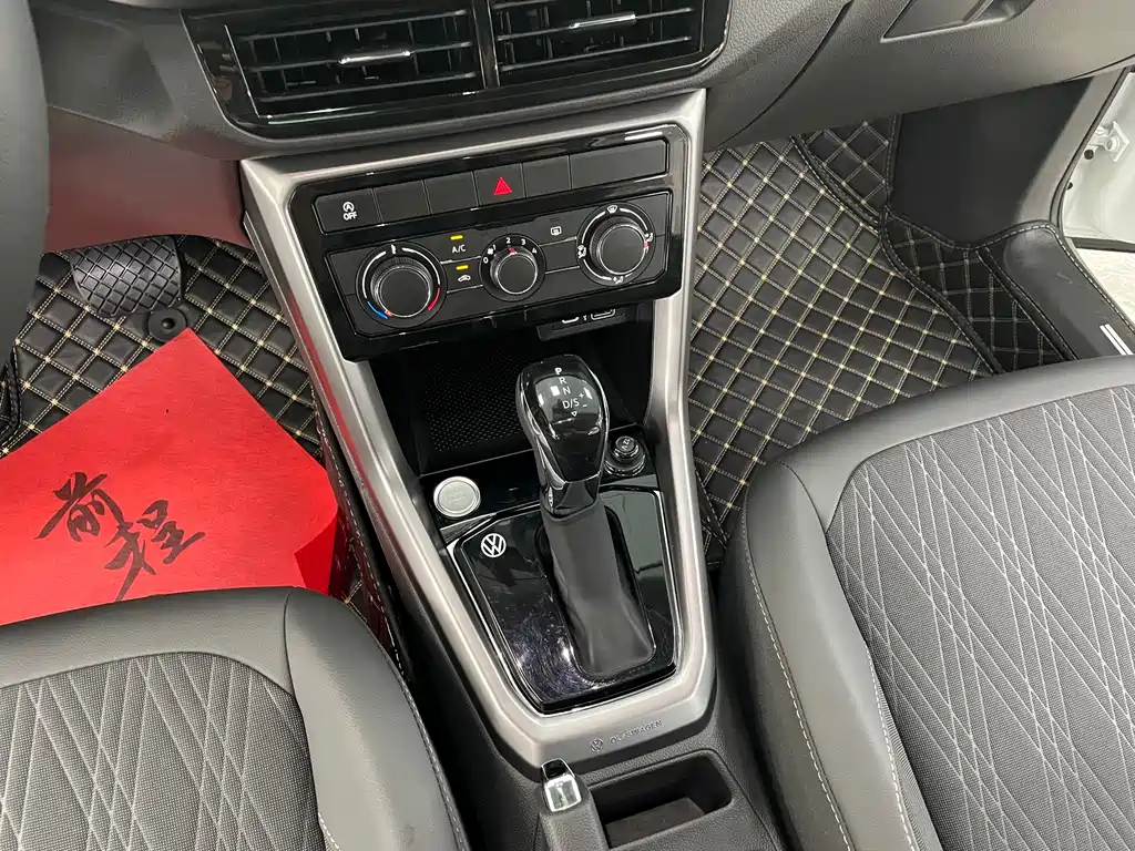 Volkswagen T-Cross 2023 280TSI DSG Luxury Edition 2022 - thumbnail 11