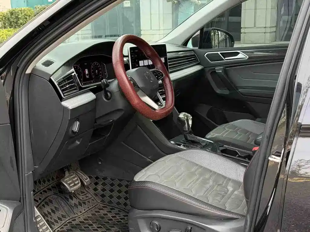 Volkswagen Tiguan X 2022 330TSI FWD Flagship Edition 2023 - thumbnail 6