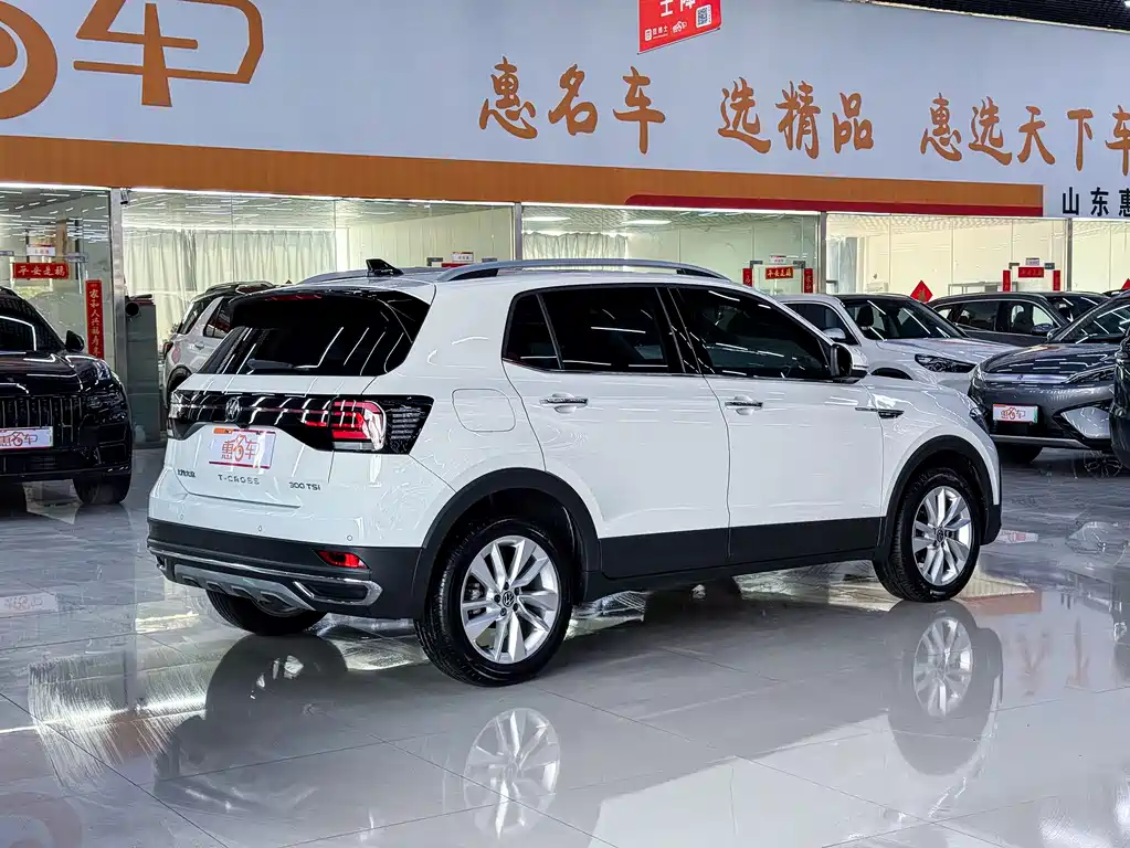 Volkswagen T-Cross 2023 300TSI DSG Comfort Edition 2024 - thumbnail 15