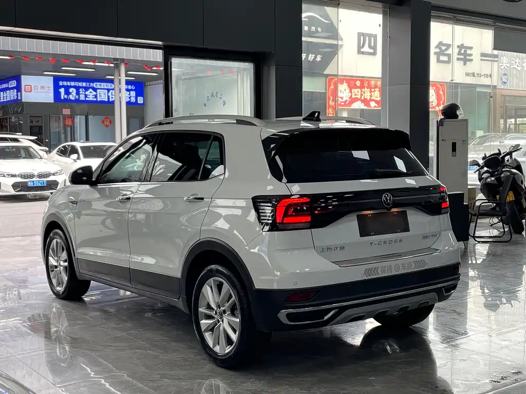 Volkswagen T-Cross 2023 280TSI DSG Luxury Edition 2022 - thumbnail 14